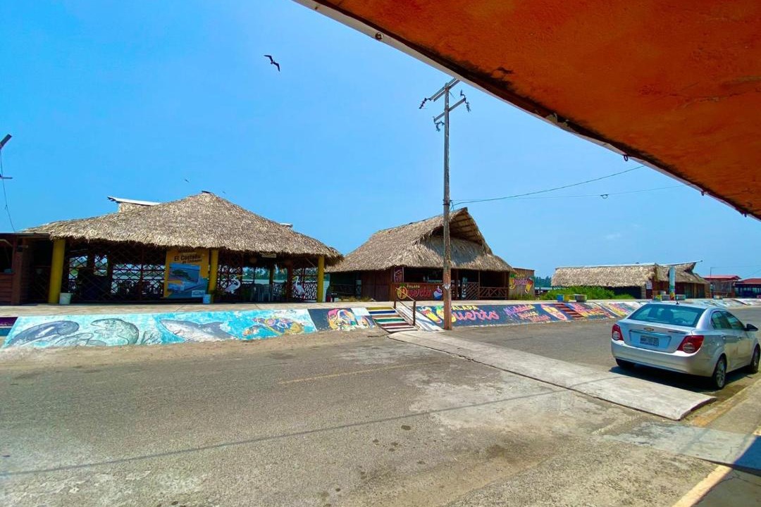 Photo of Others in Paraiso