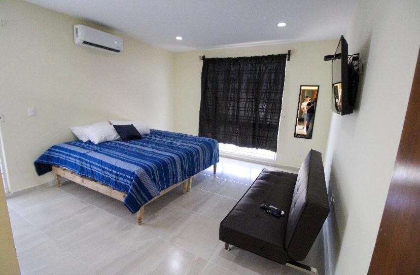 Photo of Bedroom in Anton Lizardo