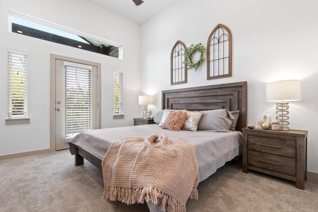 Photo of Bedroom in Central Arlington