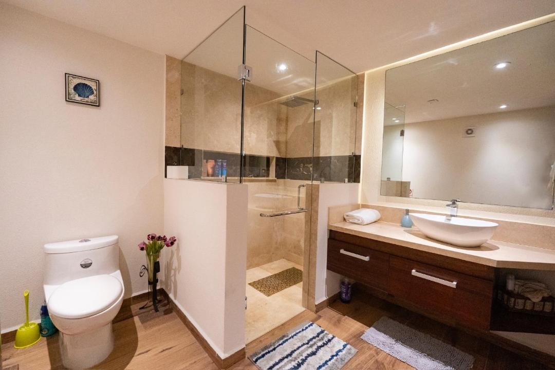 Photo of Bathroom in Flamingos