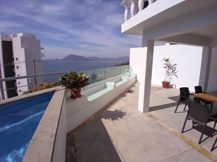 Photo of Patio Balcony in Las Hadas