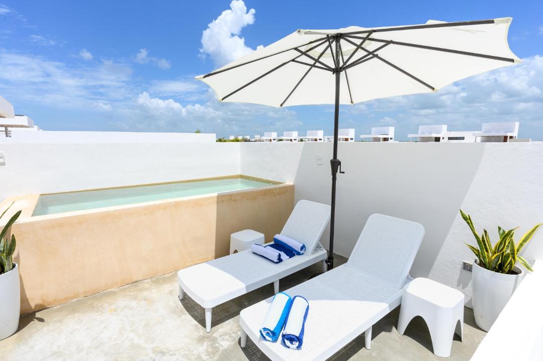 Photo of Patio Balcony in Puerto Yucalpeten