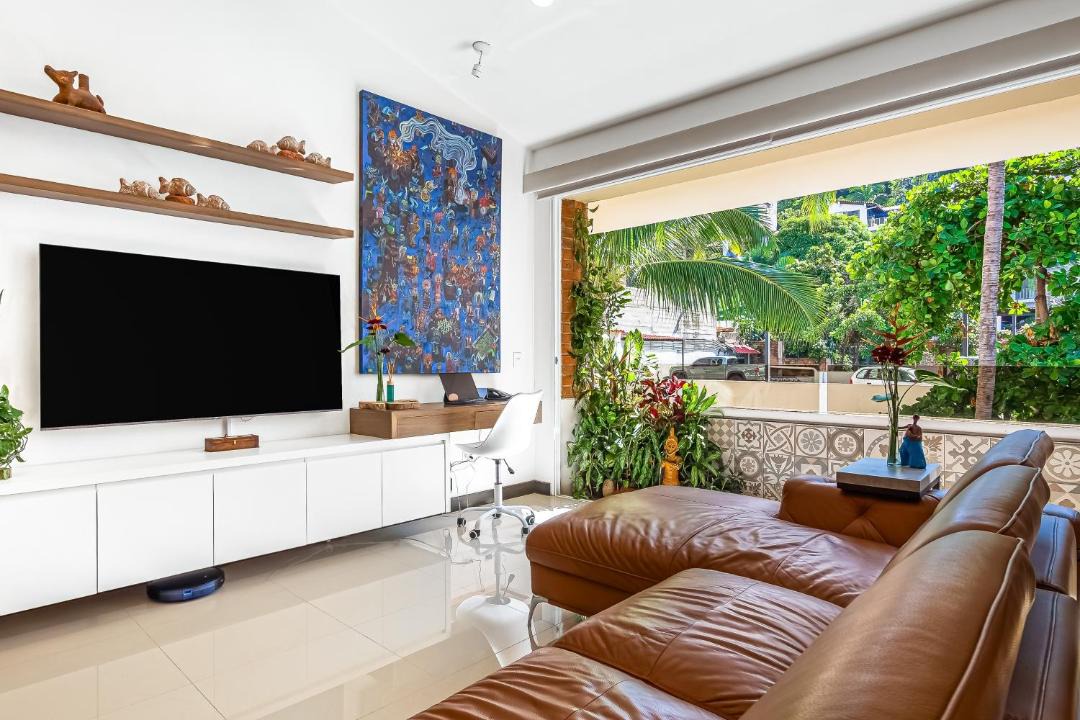 Photo of Livingroom in Romantic Zone