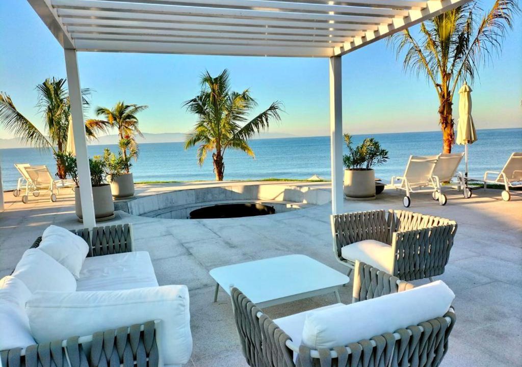 Photo of Patio Balcony in Flamingos