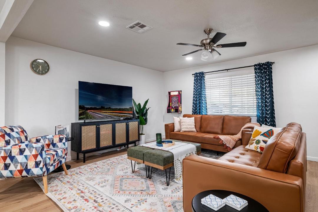Photo of Livingroom in North Mountain