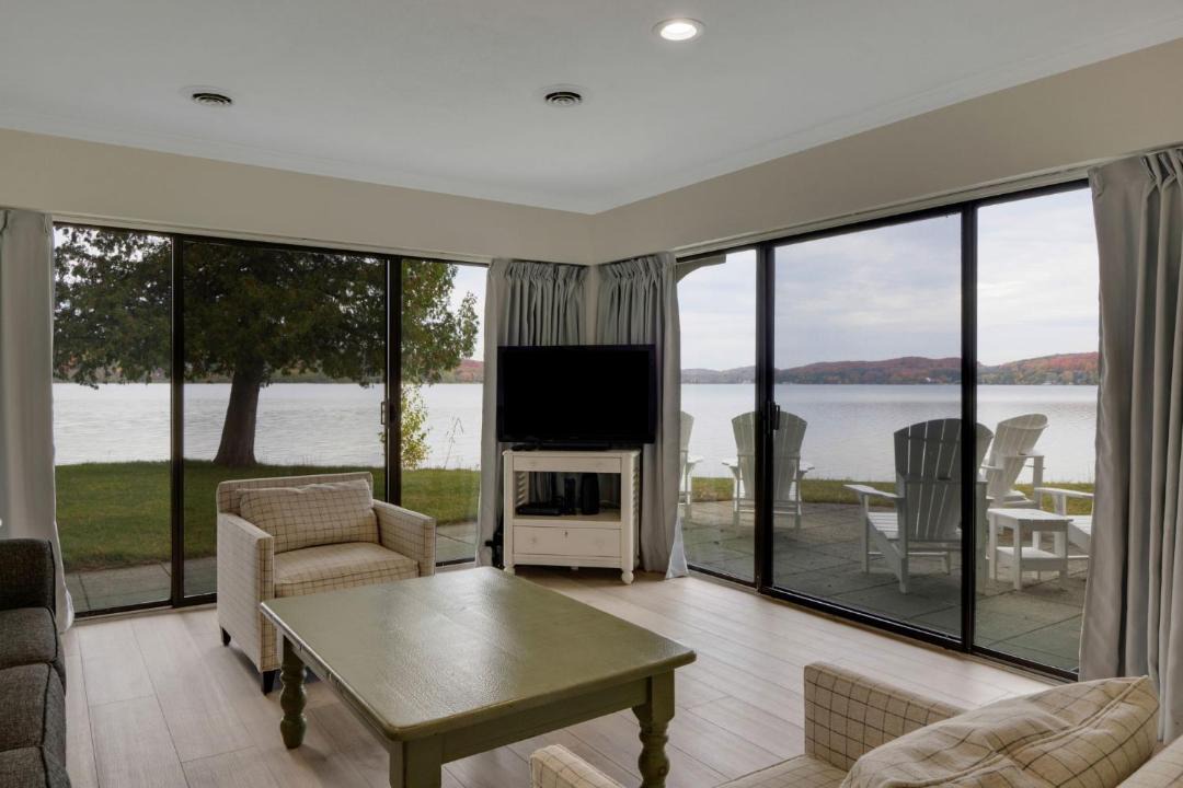 Photo of Livingroom in Boyne City