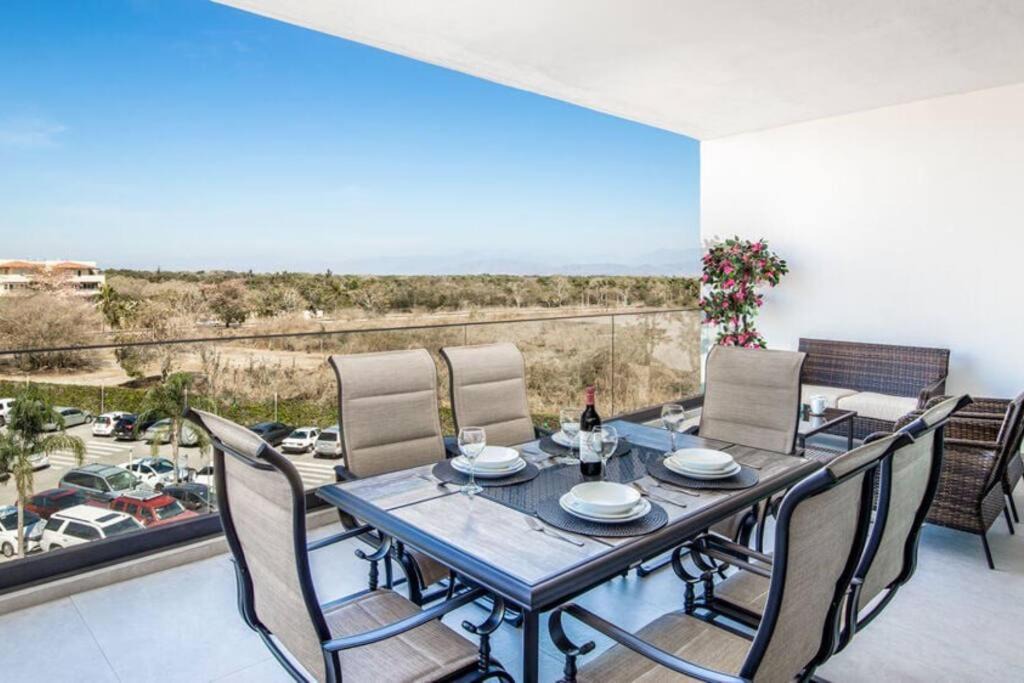 Photo of Patio Balcony in Flamingos