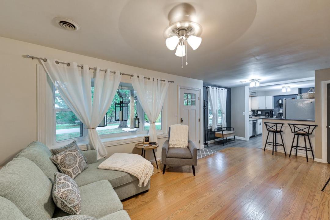 Photo of Livingroom in Crittenden