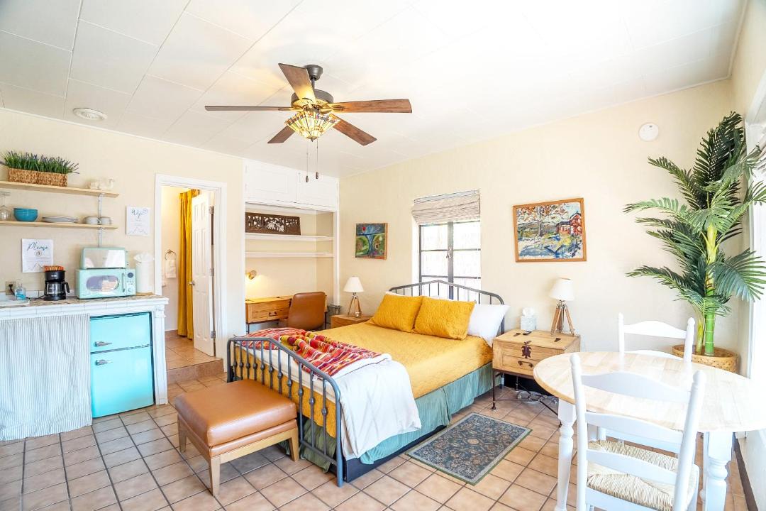 Photo of Livingroom in Sam Hughes