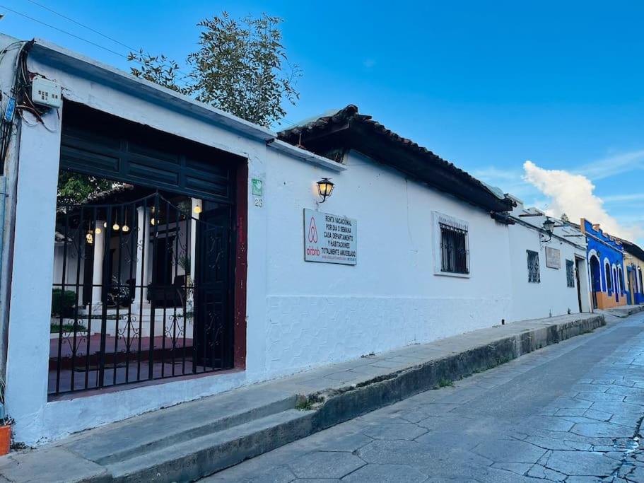 Photo of Buildings in De La Merced
