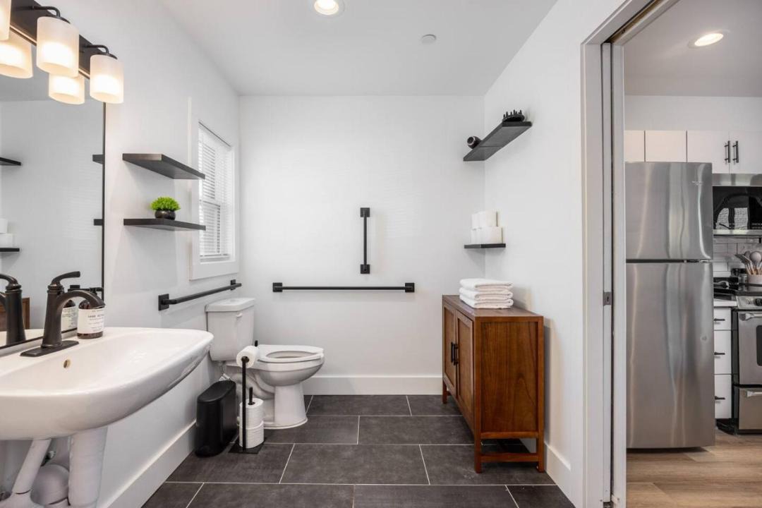 Photo of Bathroom in Hillsboro Village