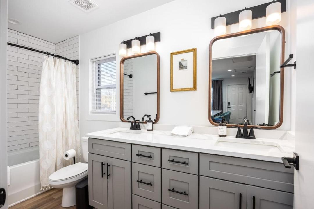 Photo of Bathroom in Hillsboro Village