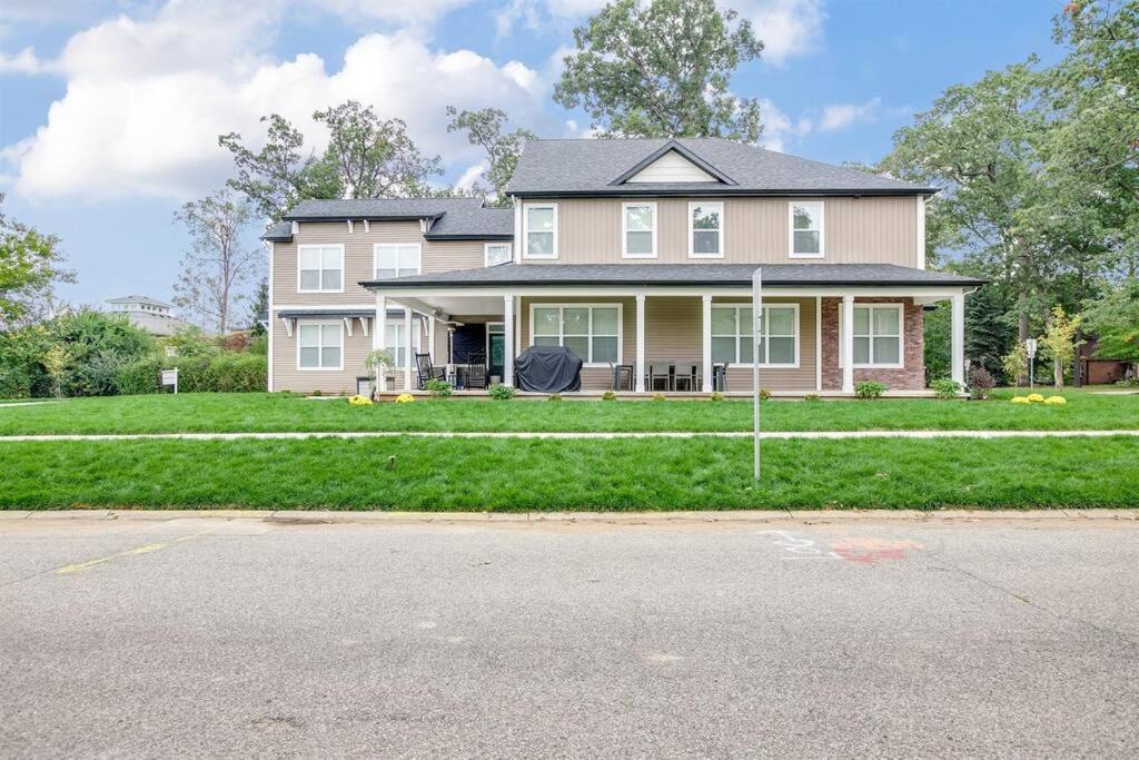 Photo of Others in Wooded Estates