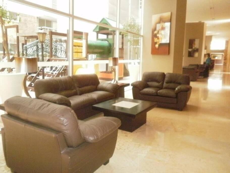 Photo of Livingroom in Anahuac