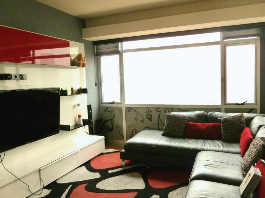 Photo of Livingroom in Anahuac