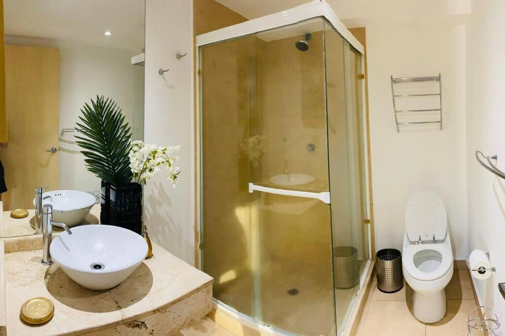 Photo of Bathroom in Anahuac