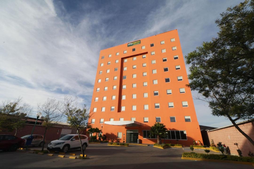 Photo of Buildings in La Libertad