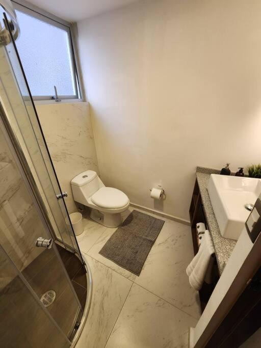 Photo of Bathroom in Colonia Cuauhtemoc