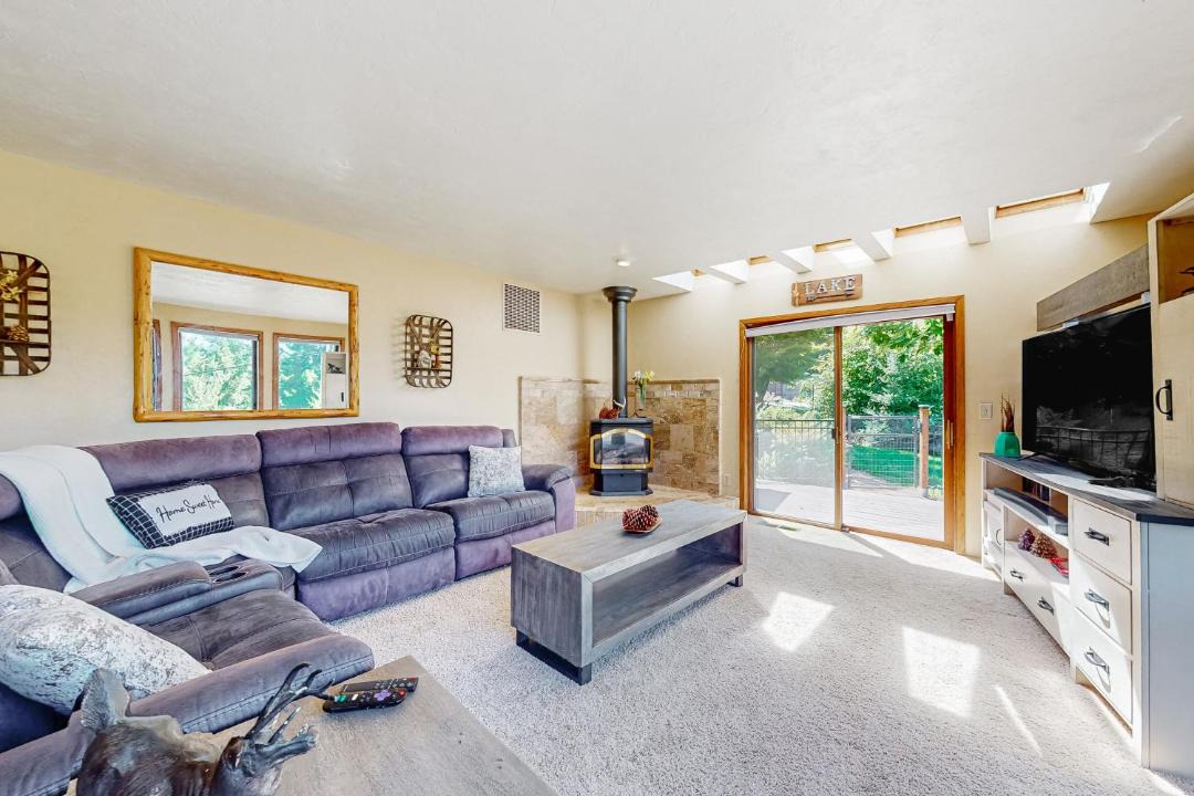 Photo of Livingroom in Foster