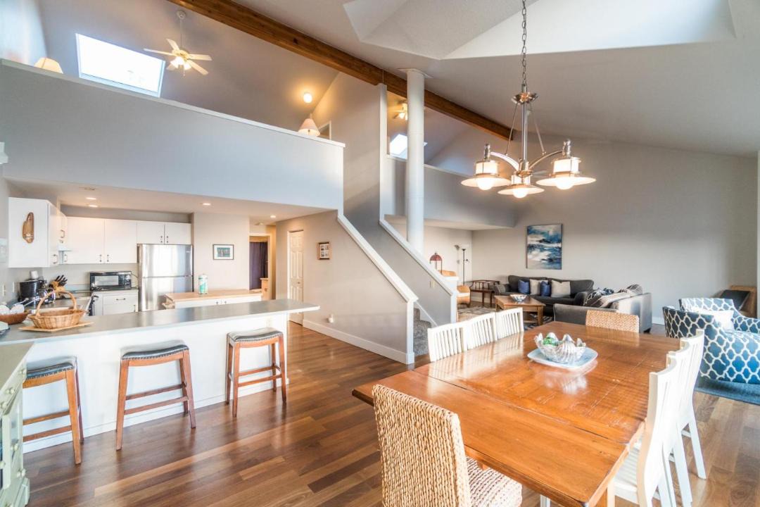 Photo of Livingroom in Depoe Bay
