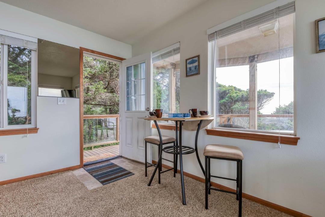 Photo of Livingroom in Beverly Beach