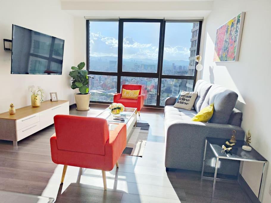 Photo of Livingroom in Anahuac