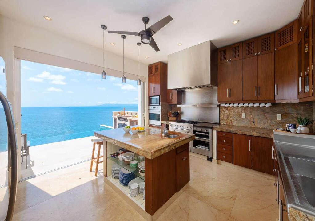 Photo of Kitchen in South Shore Hotel Area