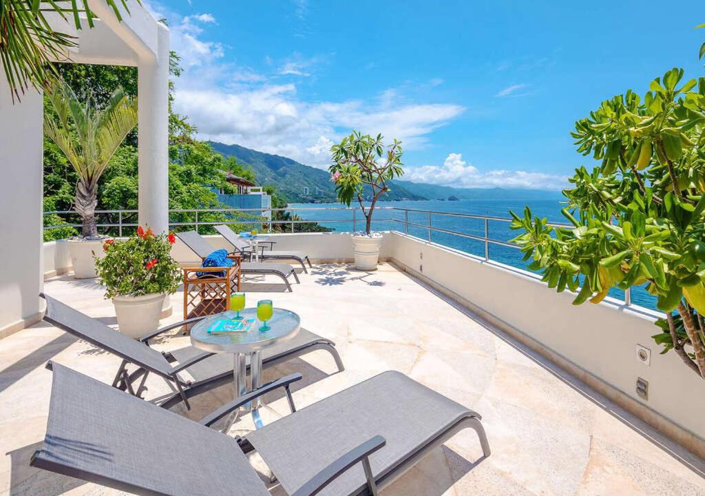 Photo of Patio Balcony in South Shore Hotel Area