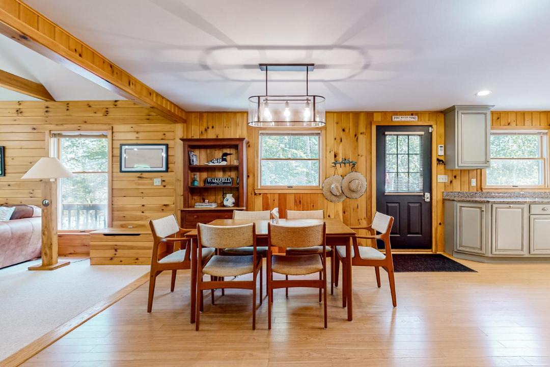 Photo of Livingroom in Pine River Pond