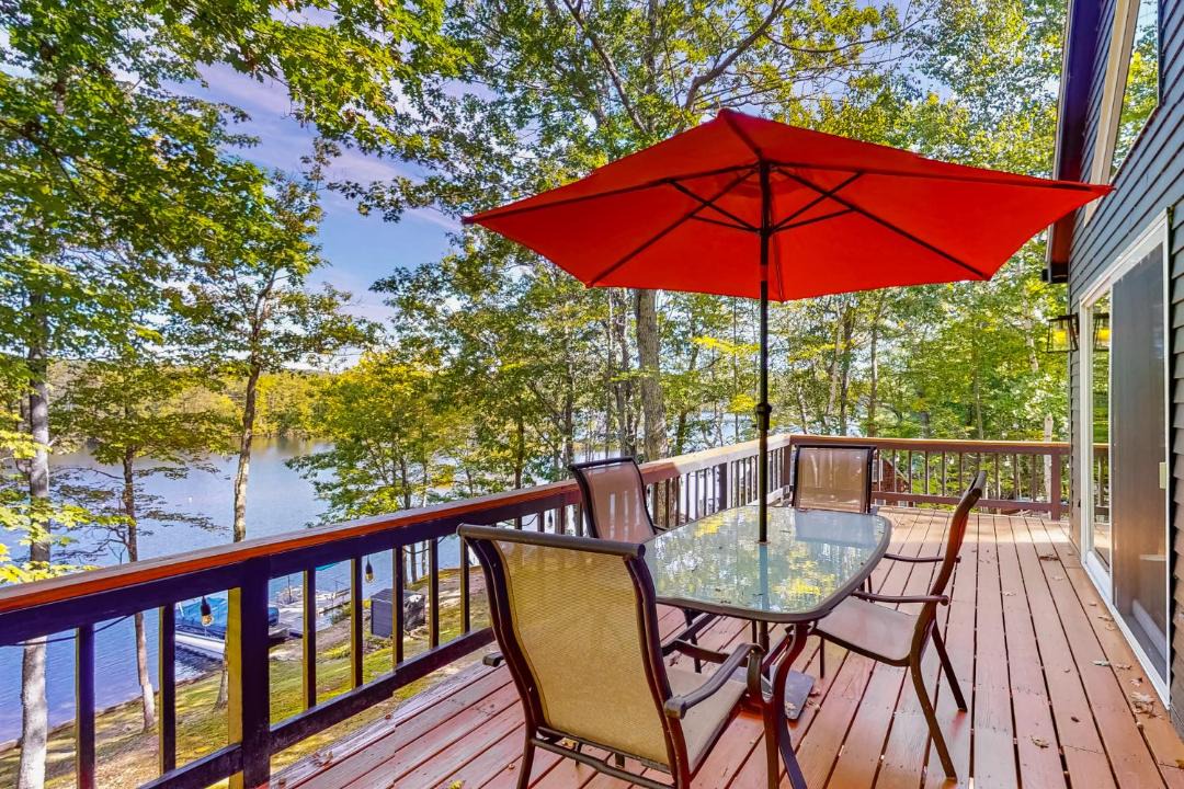 Photo of Patio Balcony in Pine River Pond