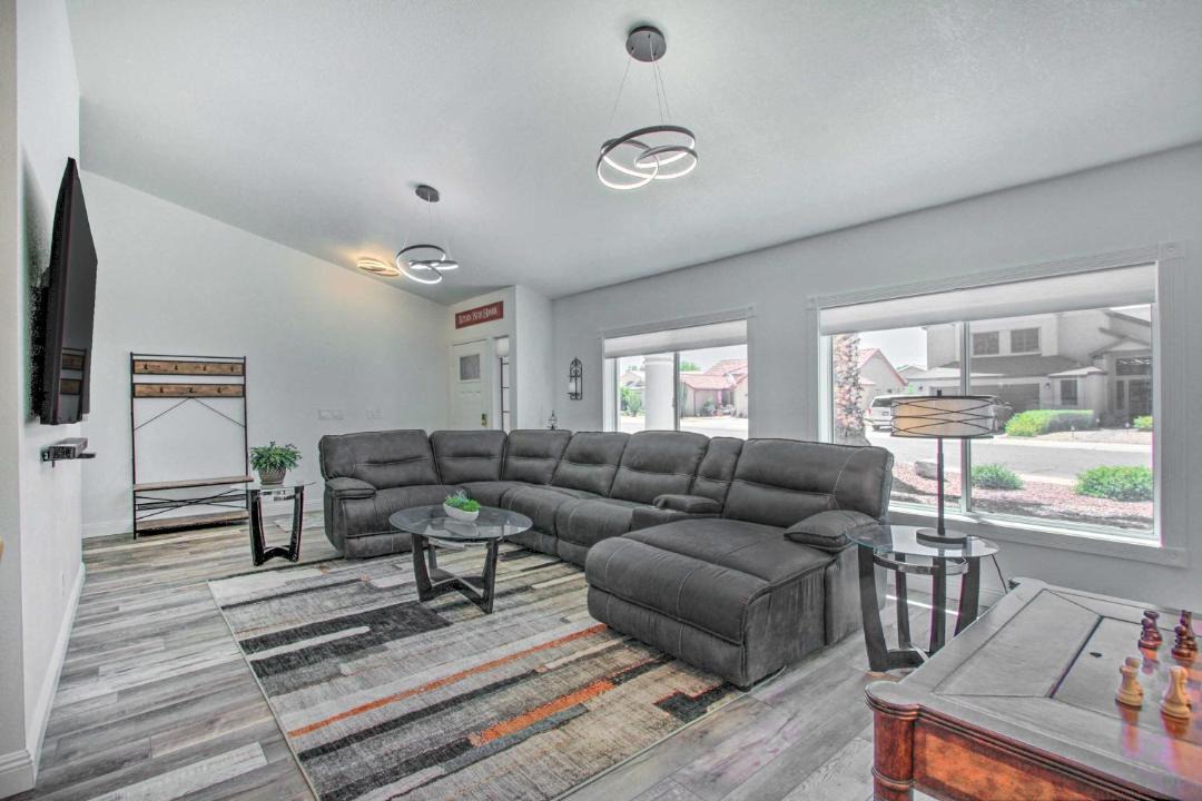 Photo of Livingroom in Adobe Hills