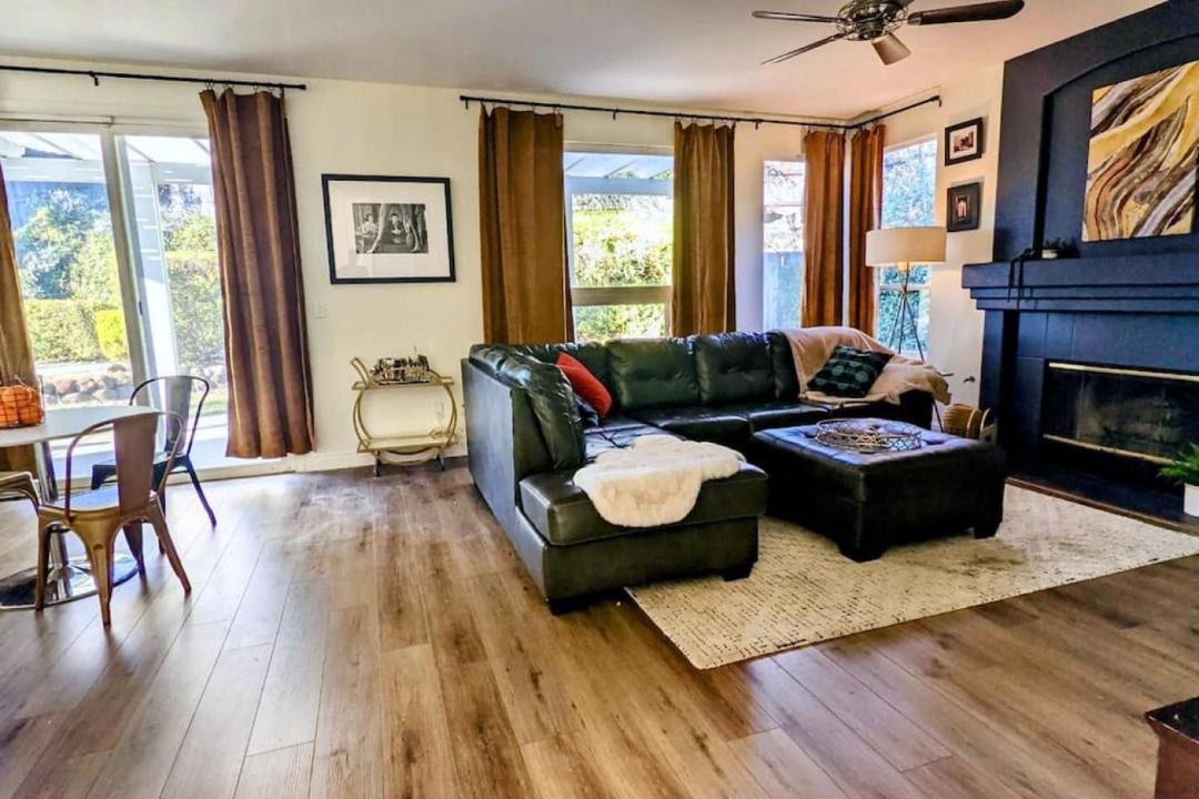 Photo of Livingroom in Roseville
