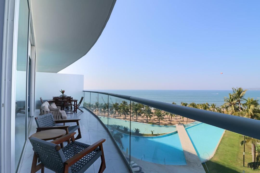 Photo of Patio Balcony in Flamingos