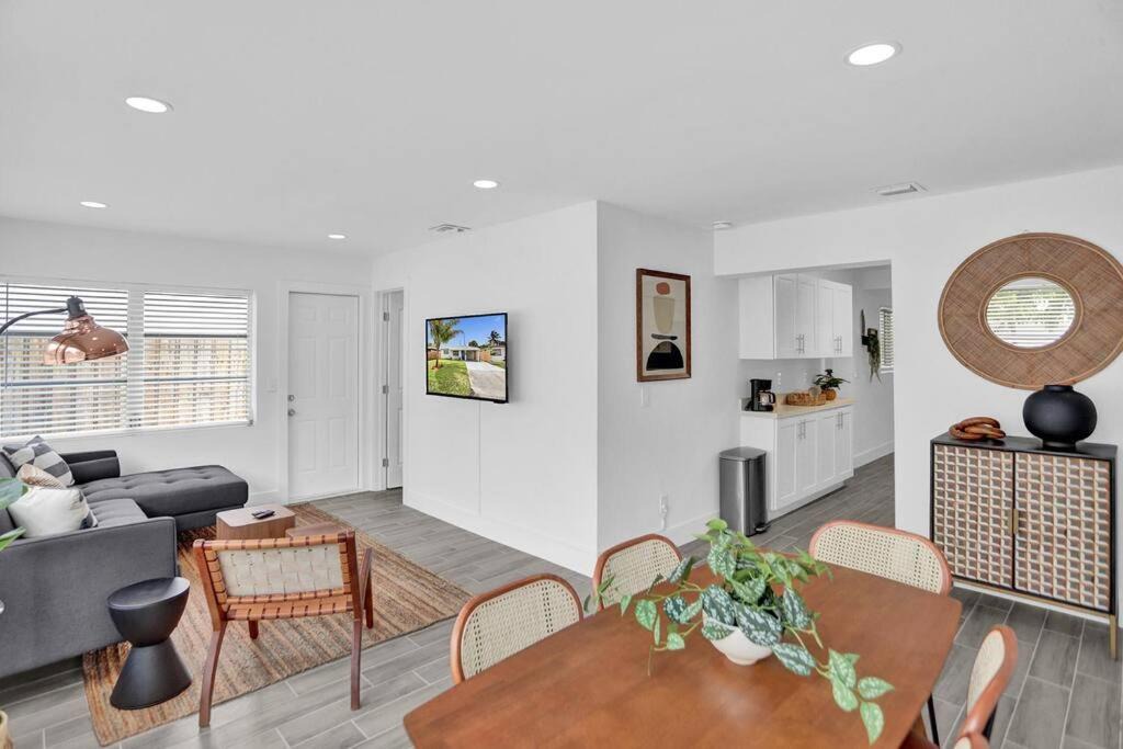 Photo of Livingroom in North Andrews Gardens
