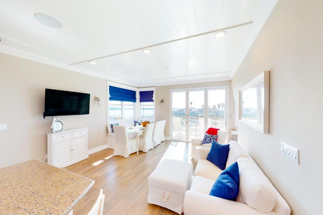 Photo of Livingroom in Old Towne