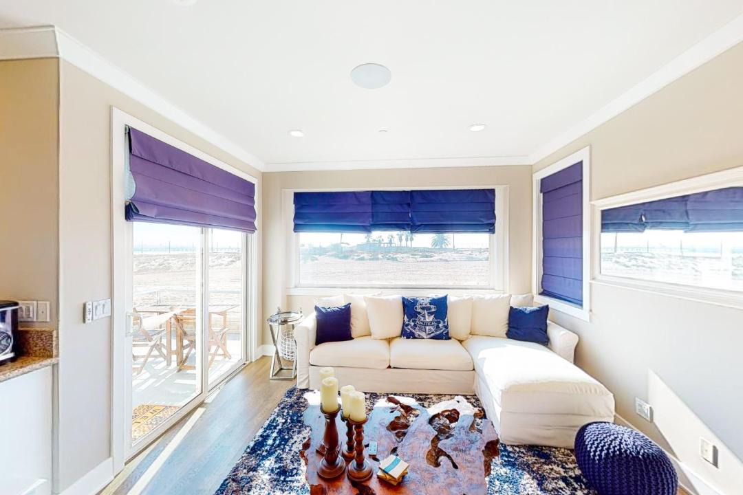 Photo of Livingroom in Old Towne