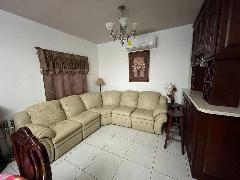Photo of Livingroom in San Carlos