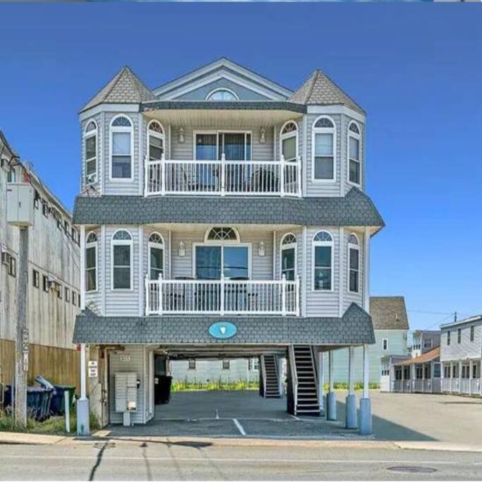 Photo of Buildings in Hampton