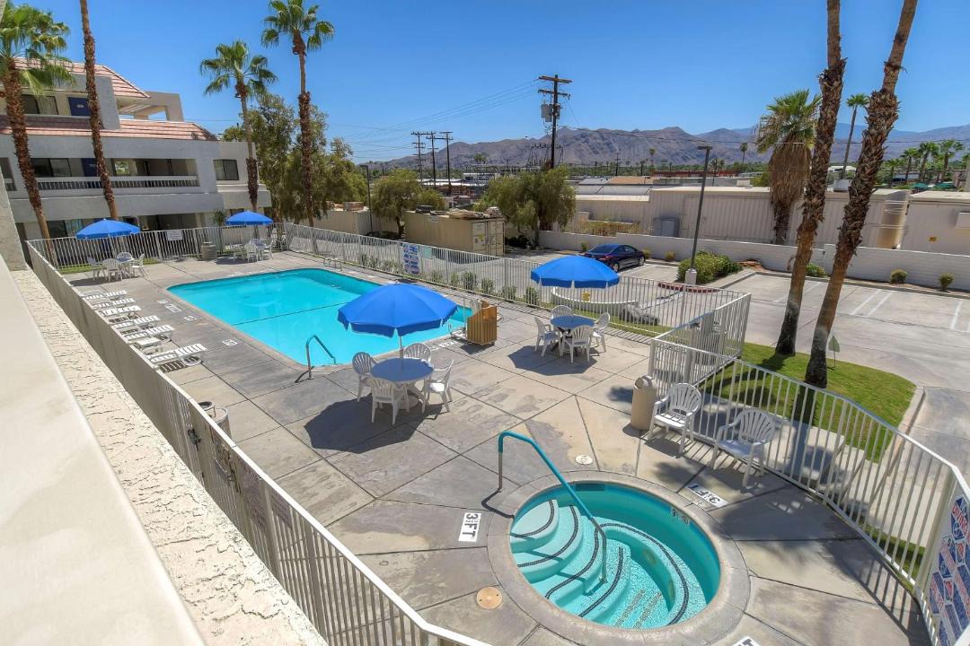 Photo of Outdoor in Warm Sands