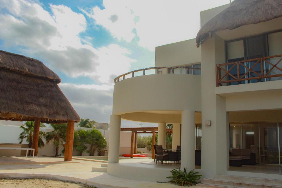 Photo of Buildings in Chicxulub Puerto