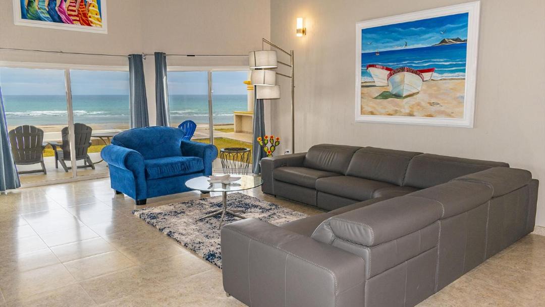 Photo of Livingroom in Sandy Beach