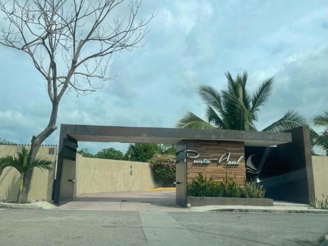 Photo of Buildings in Manzanillo
