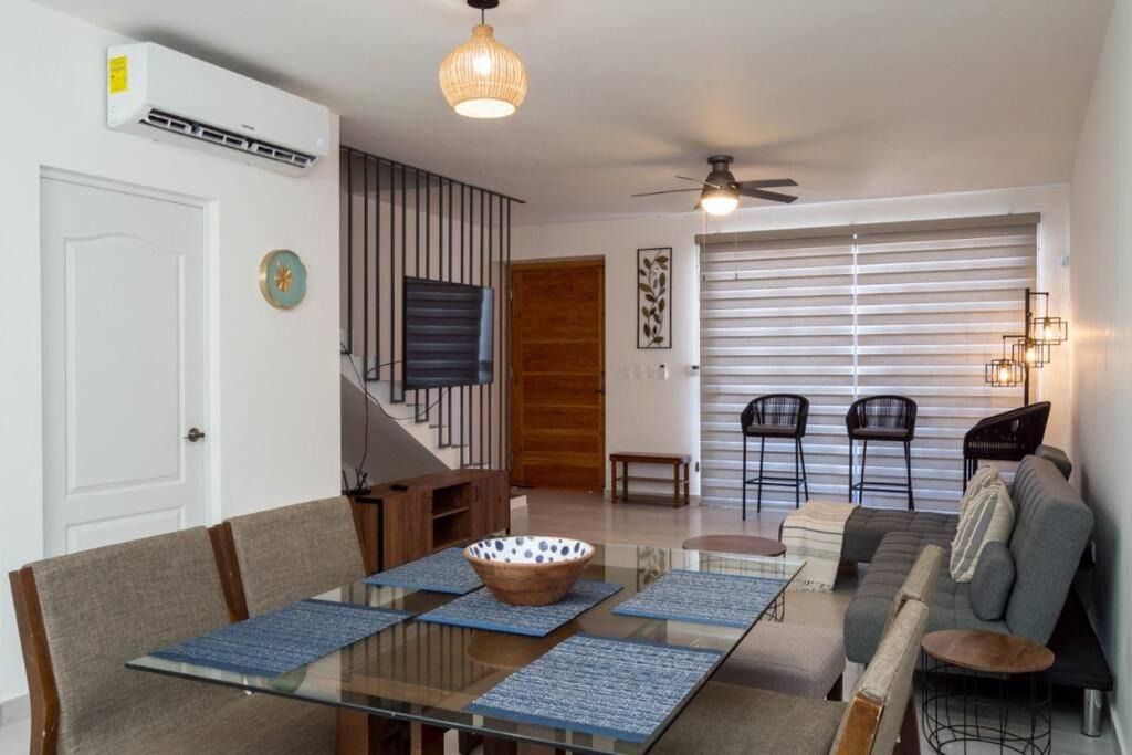 Photo of Livingroom in San Carlos