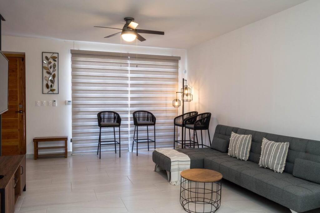 Photo of Livingroom in San Carlos