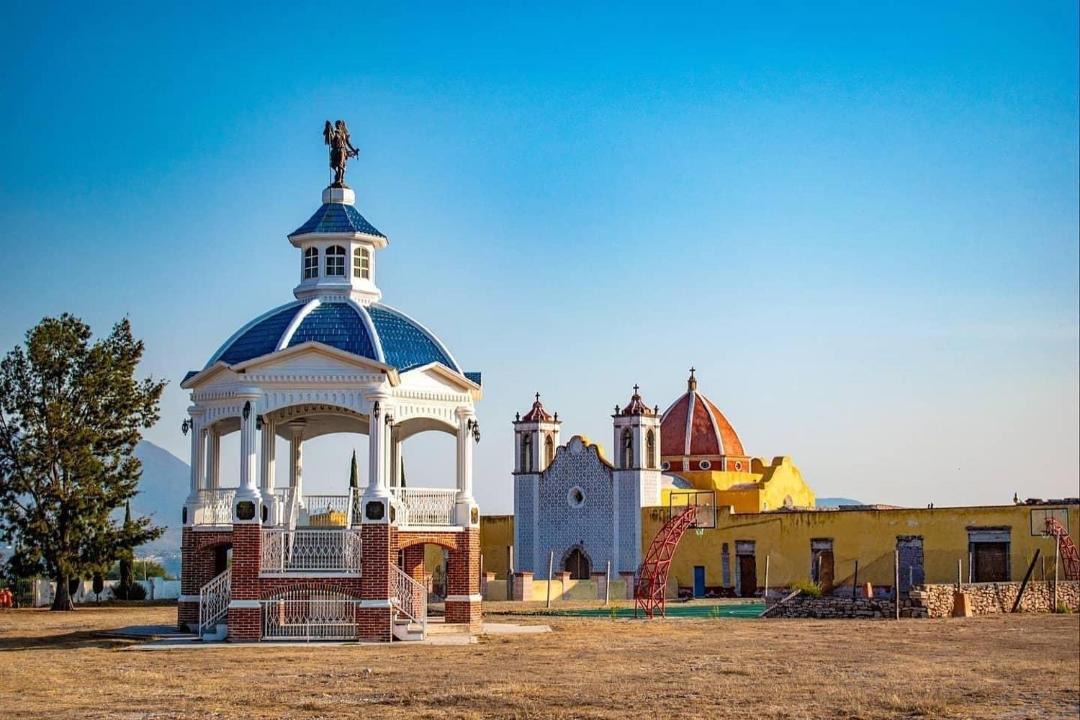 Photo of Buildings in Cardonal