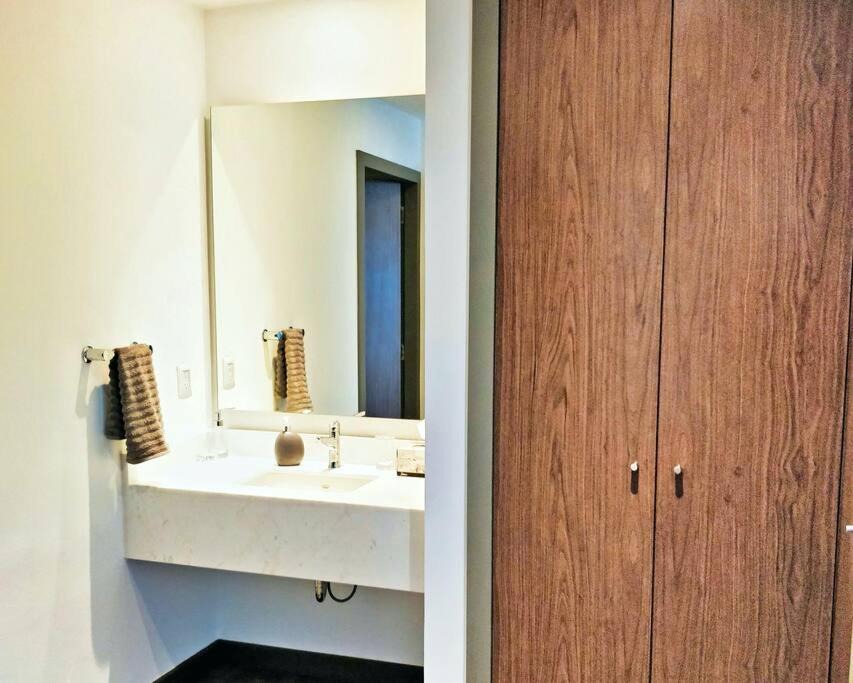 Photo of Bathroom in Anahuac