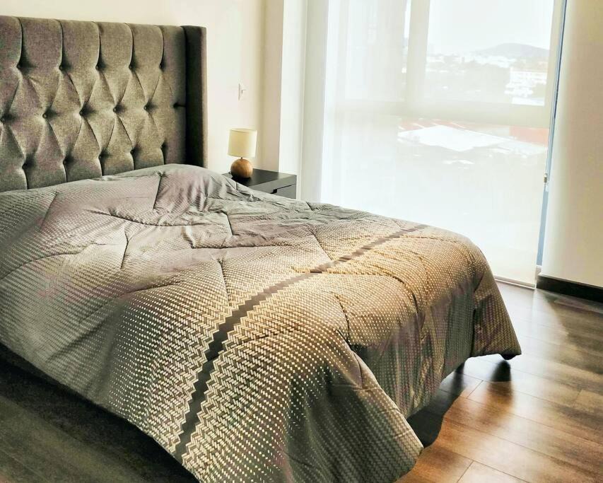 Photo of Bedroom in Anahuac