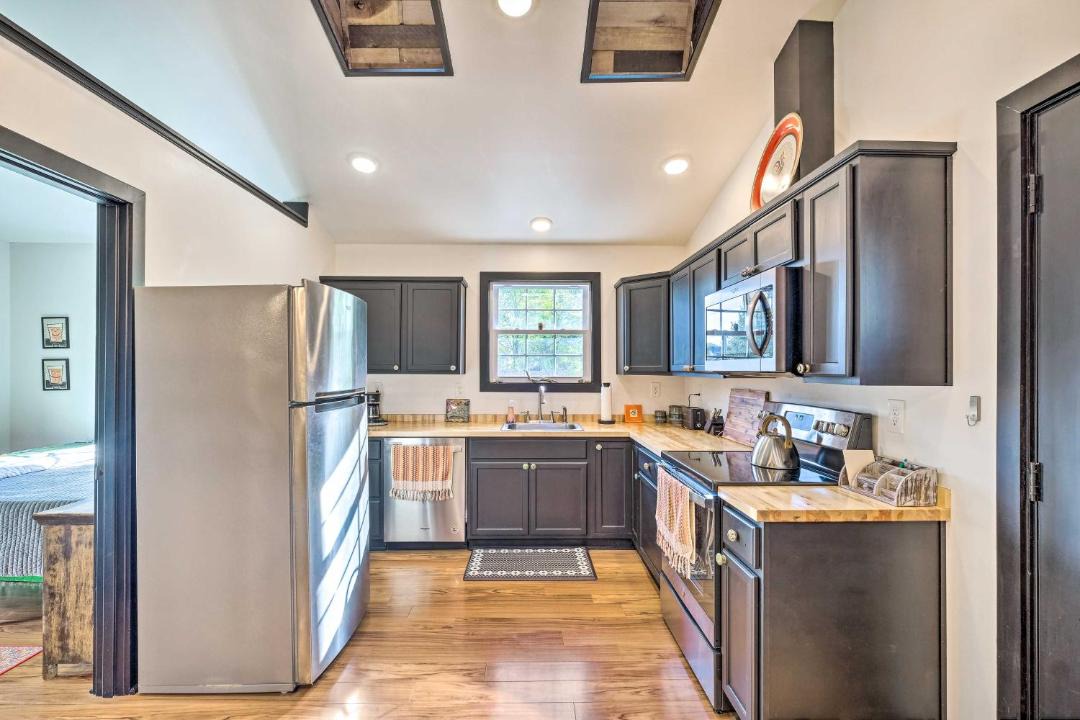 Photo of Kitchen in Cherokee Triangle