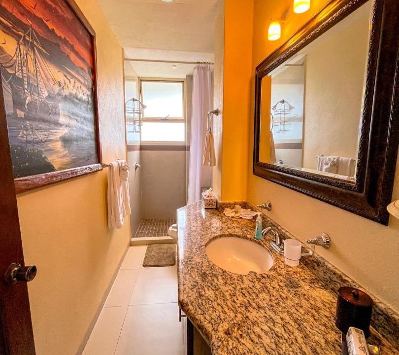 Photo of Livingroom in South Shore Hotel Area