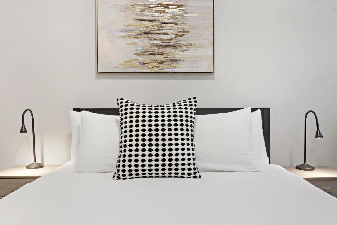 Photo of Bedroom in Rogers Park